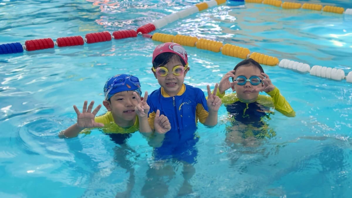 Team One Learn to Swim Class photo 3